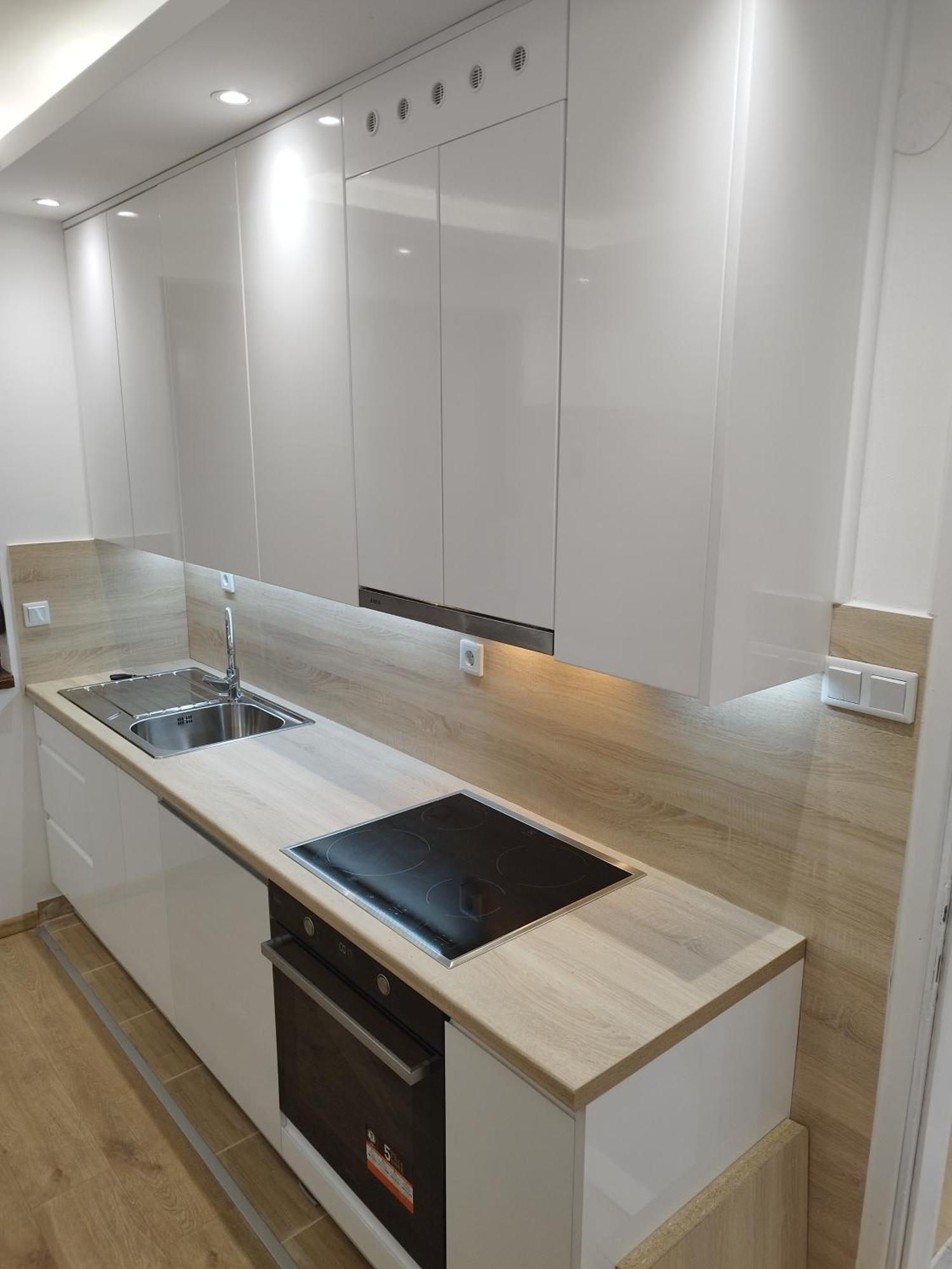 Apartment 1 *