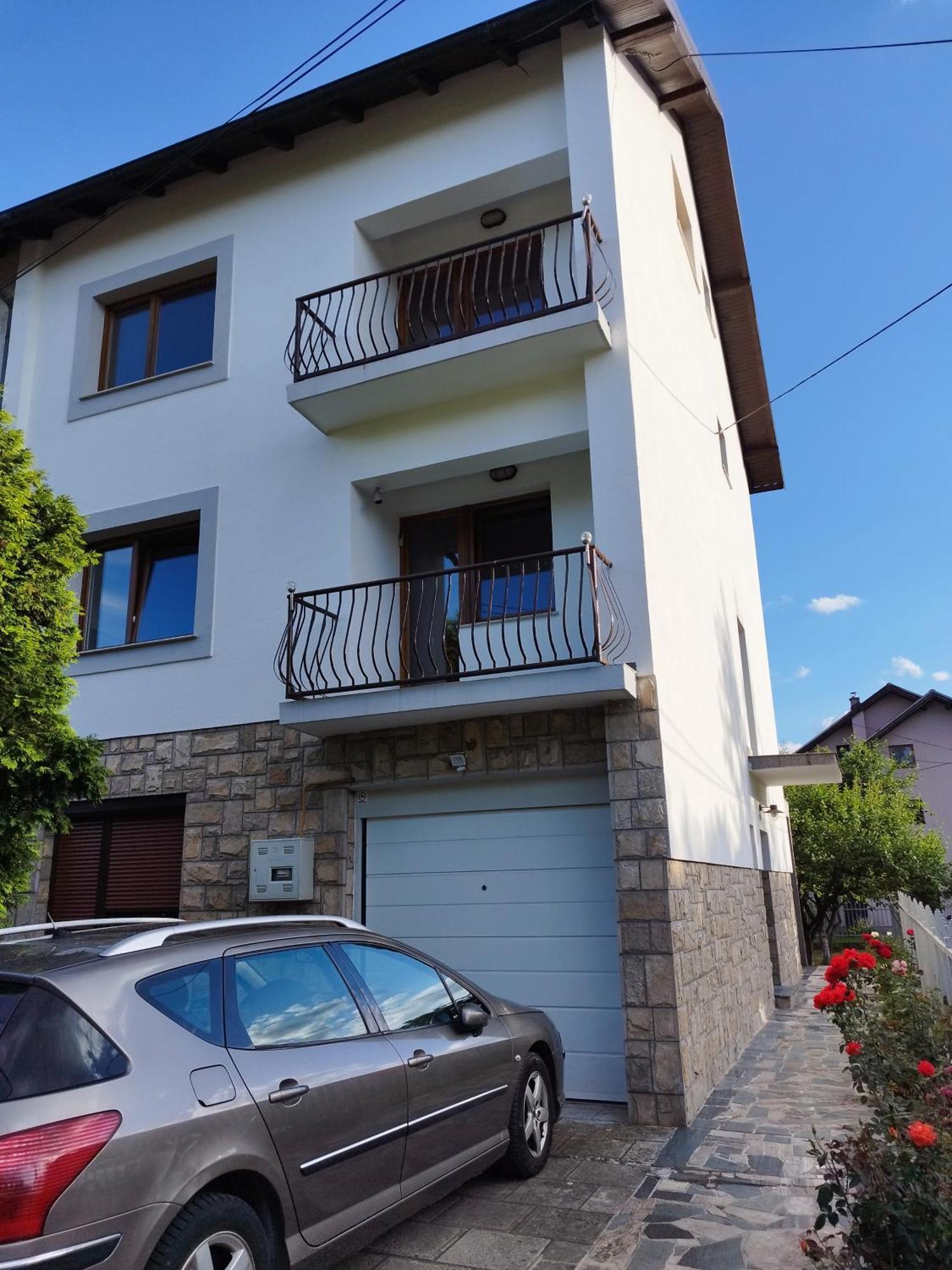 1 Apartment